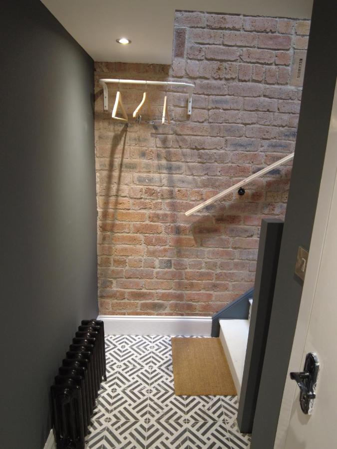 The Bards Loft, Large Studio Apartment 艾尔 外观 照片