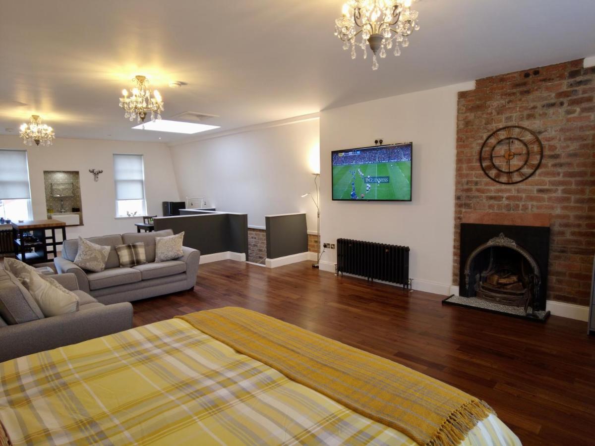 The Bards Loft, Large Studio Apartment 艾尔 外观 照片