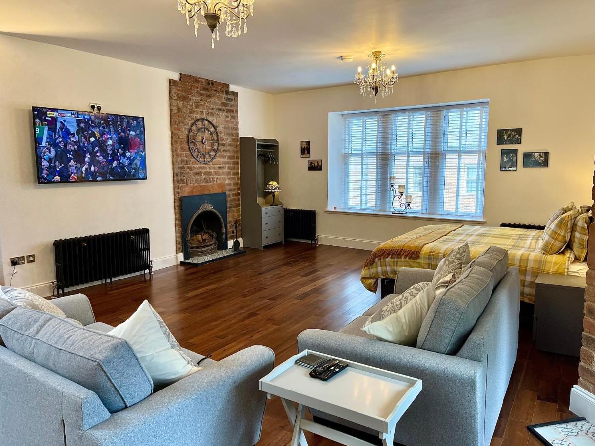 The Bards Loft, Large Studio Apartment 艾尔 外观 照片